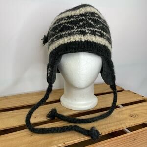 Everest Design Nepal gray wool unisex beanie hat
